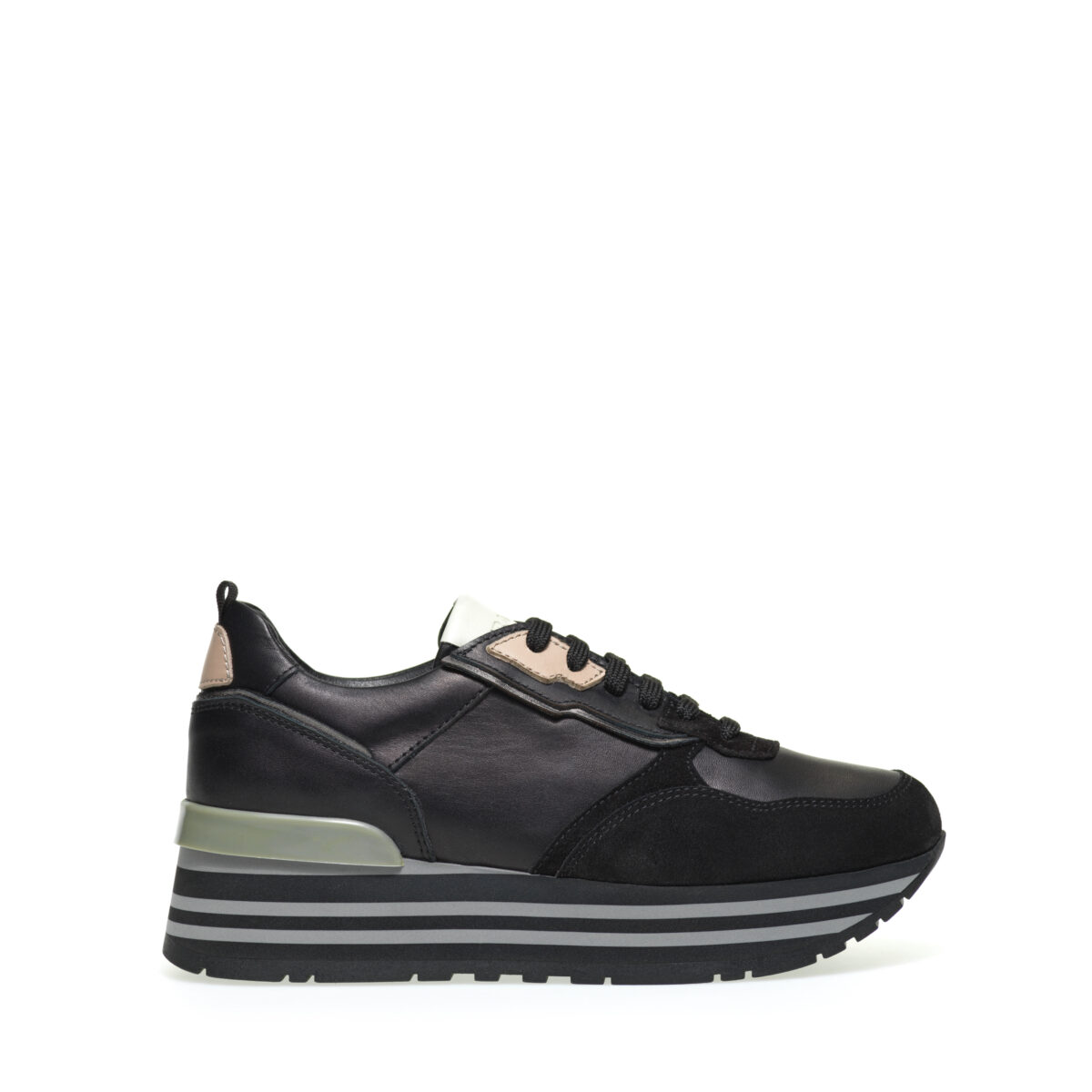 Sportlicher Sneaker aus Leder Nero